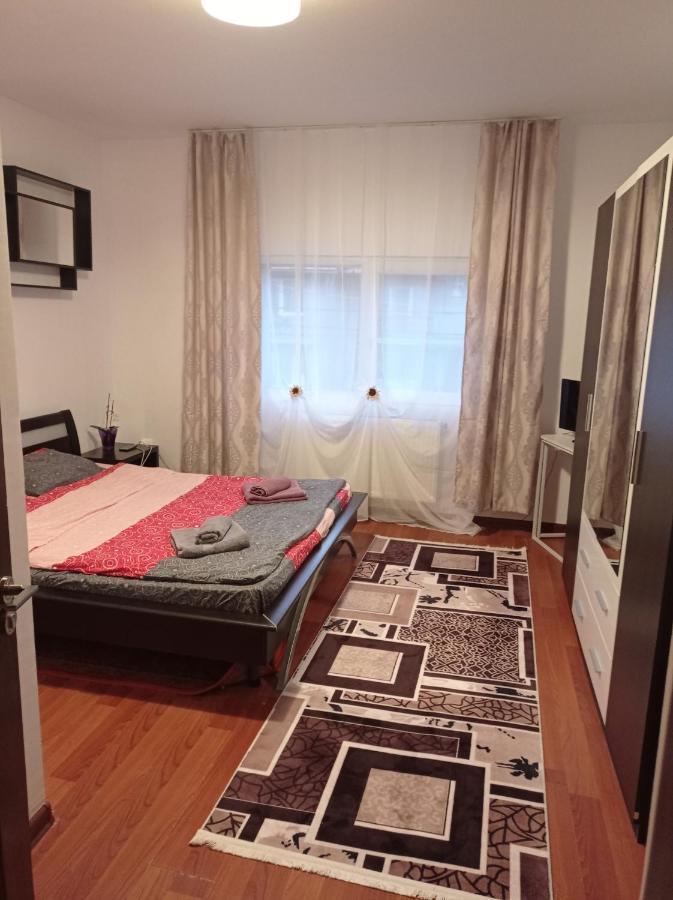 Floreşti Apartament Bed & Breakfast エクステリア 写真